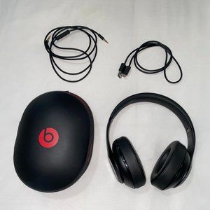 Black Beats Studio 2.0 Wireless Headphones